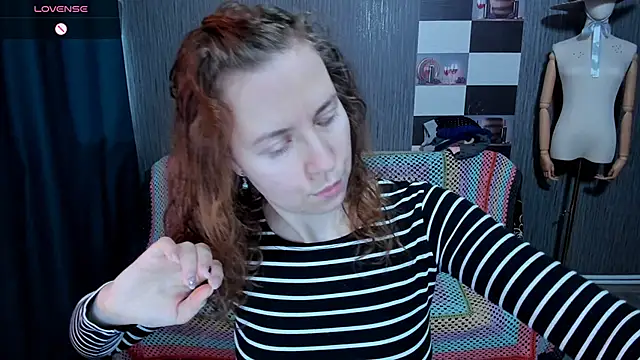 pa1e pr1ncess online show from October 31, 7:05 am