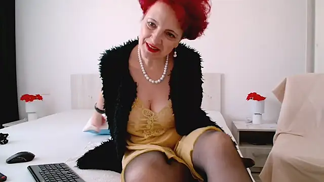 MilfSupreme online show from March 11, 12:32 pm