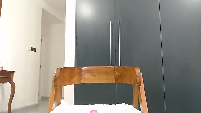 katt008 online show from April 17, 4:04 am