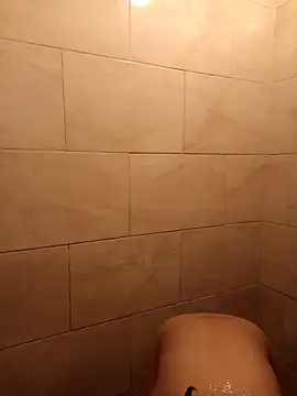 Snapshot of LinzyBaner chatting on February 14, 10:25 pm LinzyBaner online show from February 14, 10:25 pm