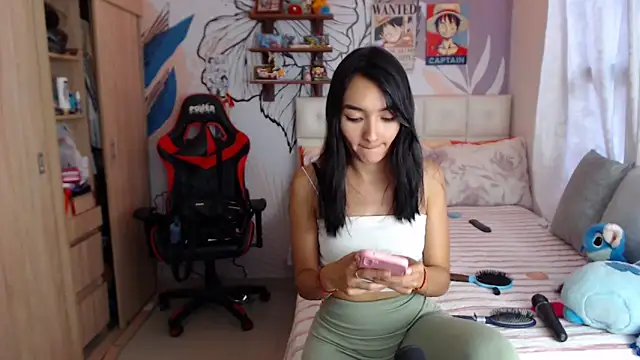 LinzyBaner online show from June 16, 9:48 pm