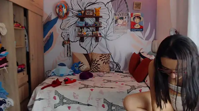 Snapshot of LinzyBaner chatting on October 9, 11:16 pm LinzyBaner online show from October 9, 11:16 pm