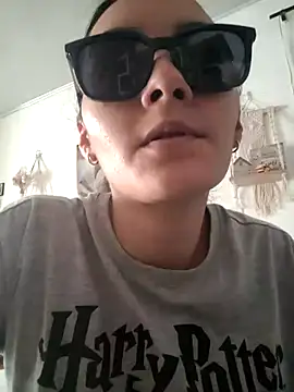 Snapshot of LinzyBaner chatting on September 11, 6:52 pm LinzyBaner online show from September 11, 6:52 pm