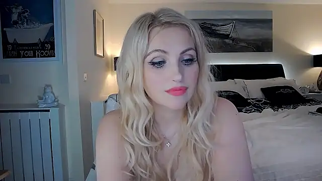 AlbanyWhite online show from January 14, 6:33 pm