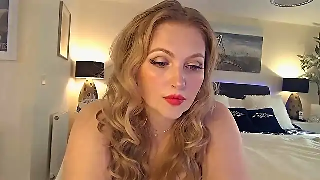 AlbanyWhite online show from February 28, 2:31 pm
