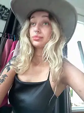 MonicaMilz online show from December 21, 10:39 am