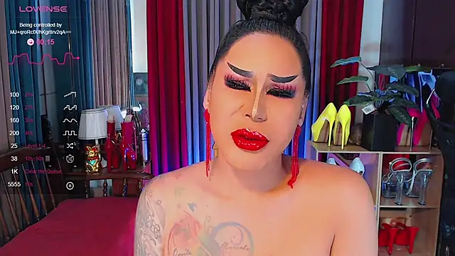 Snapshot of bubblebuttkate chatting on November 17, 3:32 am bubblebuttkate online show from November 17, 3:32 am