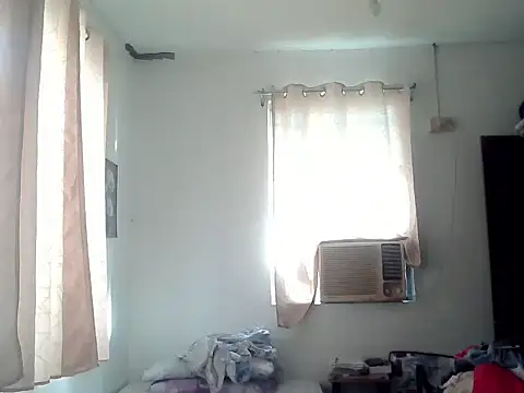 bigcockkyla online show from February 14, 11:27 pm