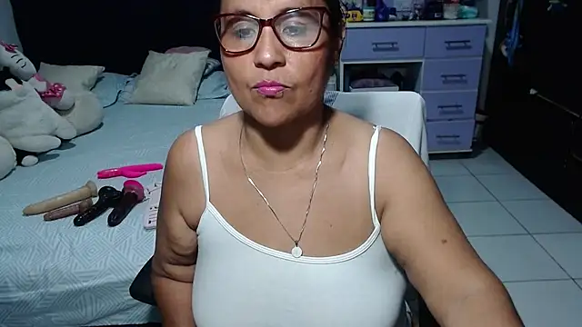 pervert mommy  online show from May 16, 10:03 am