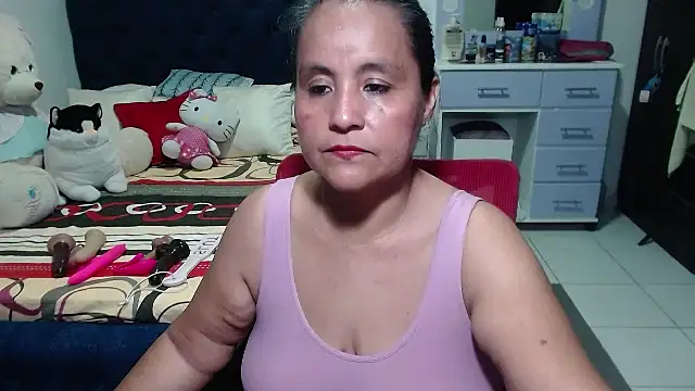 Snapshot of pervert_mommy_ chatting on September 22, 12:00 pm pervert mommy online show from September 22, 12:00 pm