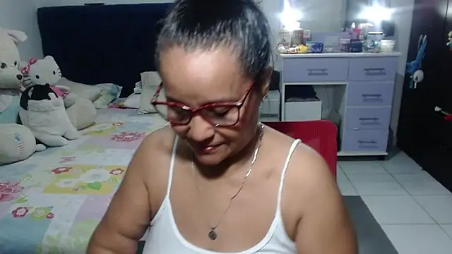 pervert mommy  online show from April 19, 10:27 am