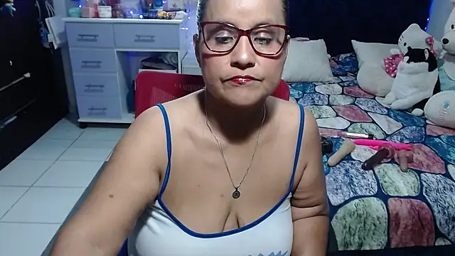 pervert mommy  online show from June 2, 9:31 am