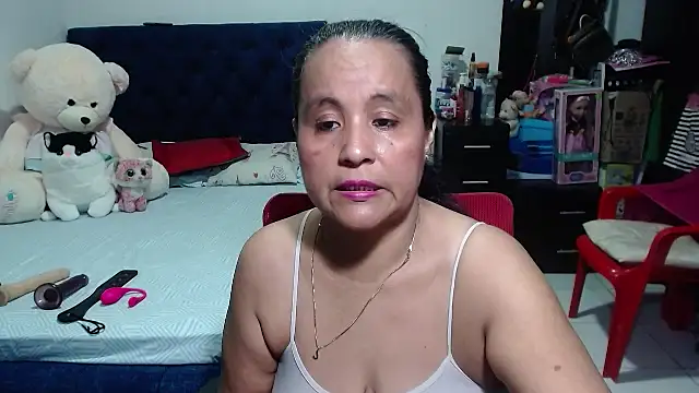 Snapshot of pervert_mommy_ chatting on March 3, 9:45 am pervert mommy online show from March 3, 9:45 am