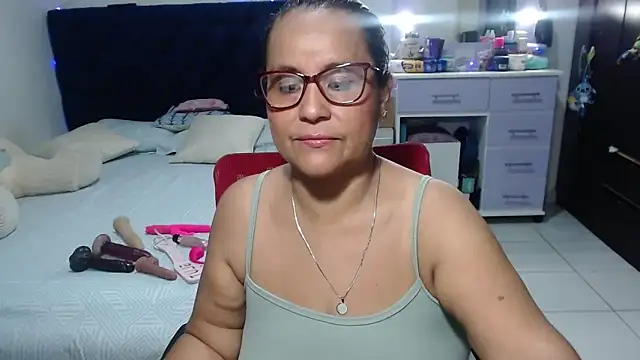 pervert mommy  online show from May 11, 10:38 am