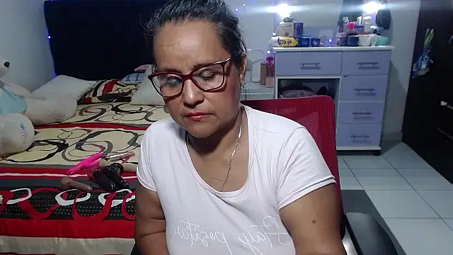 pervert mommy  online show from May 4, 10:40 am
