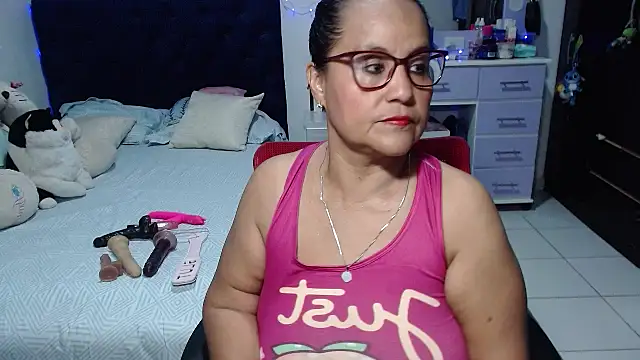 pervert mommy  online show from May 12, 10:10 am