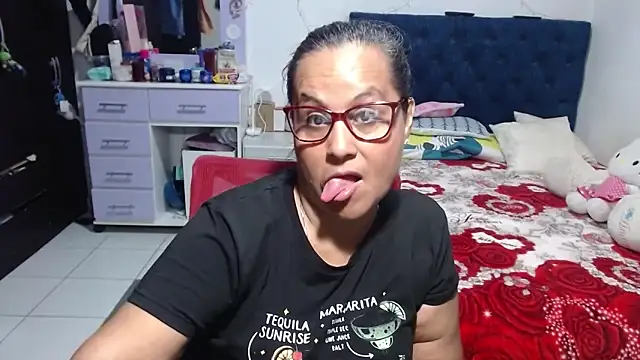 pervert mommy  online show from May 22, 2:04 pm