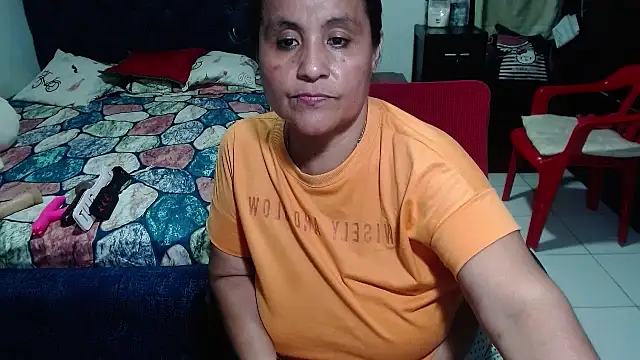 Snapshot of pervert_mommy_ chatting on March 20, 2:40 am pervert mommy online show from March 20, 2:40 am