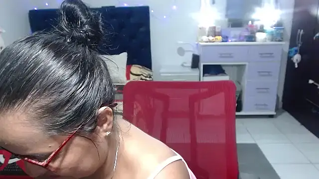 pervert mommy  online show from April 3, 10:32 am