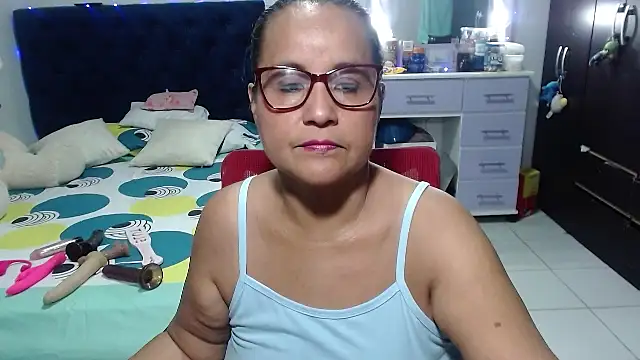 pervert mommy  online show from February 27, 11:10 am