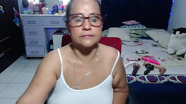 Snapshot of pervert_mommy_ chatting on June 25, 9:58 am pervert mommy online show from June 25, 9:58 am