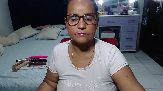 pervert mommy  online show from May 14, 11:51 am