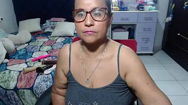 pervert mommy  online show from May 7, 10:18 am