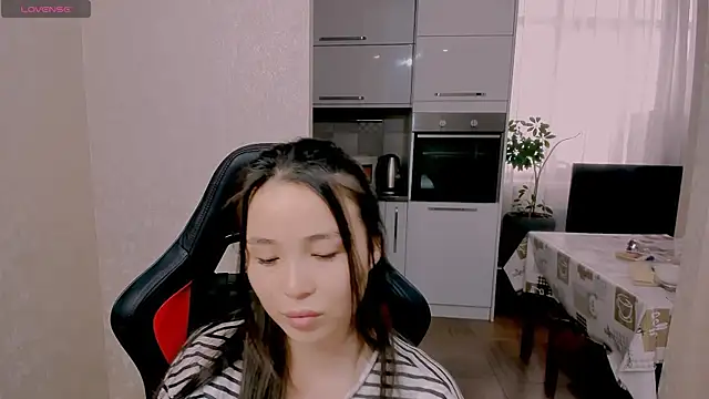 AyaMoon online show from December 3, 5:19 am