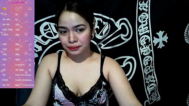 Snapshot of _preciousmoira_ chatting on June 18, 1:04 am preciousmoira online show from June 18, 1:04 am
