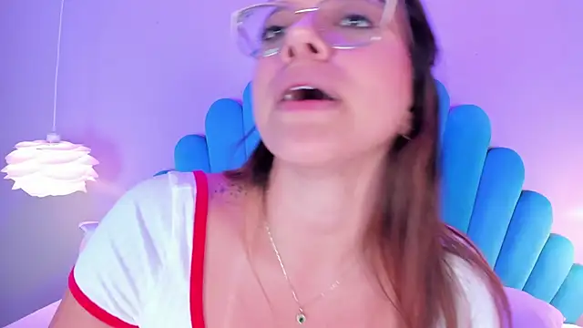 emperatriz reyes online show from February 25, 10:53 pm