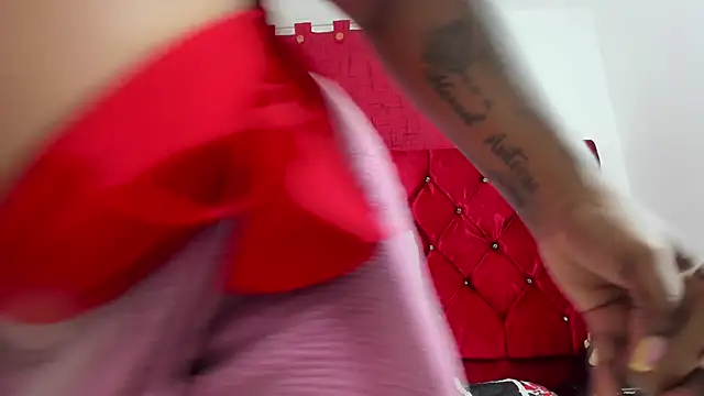 Snapshot of harleyevaans chatting on February 27, 12:01 pm harleyevaans online show from February 27, 12:01 pm