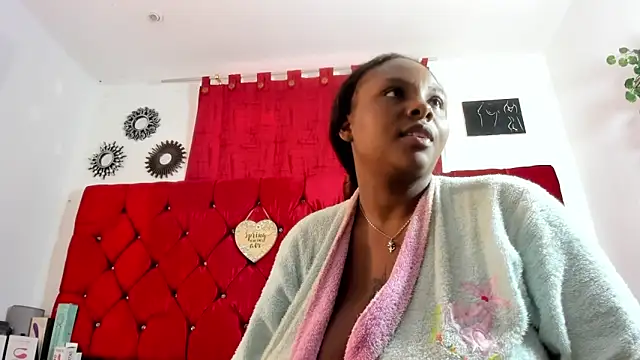 Snapshot of harleyevaans chatting on October 2, 12:30 pm harleyevaans online show from October 2, 12:30 pm