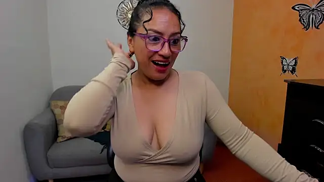 scarlet wet online show from May 23, 11:26 pm