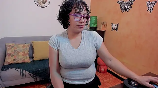 scarlet wet online show from March 13, 9:42 pm