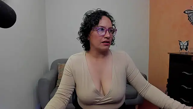 scarlet wet online show from June 4, 11:31 pm