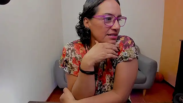 scarlet wet online show from June 11, 11:46 pm