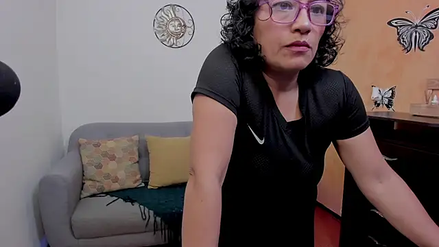 scarlet wet online show from July 15, 10:39 pm