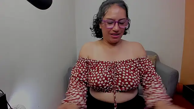 scarlet wet online show from June 10, 11:28 pm