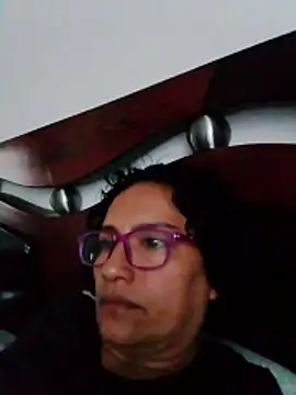 scarlet wet online show from March 3, 11:01 pm