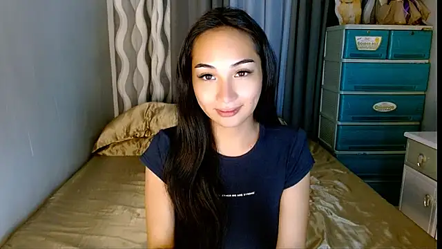 SweetLilly 18 online show from June 1, 7:08 am