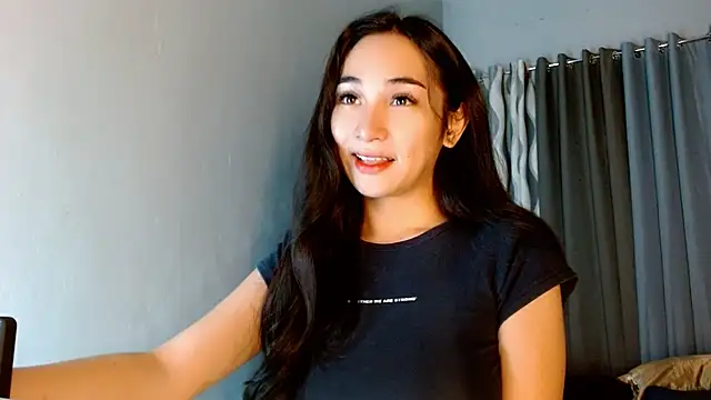 SweetLilly 18 online show from July 18, 3:15 am