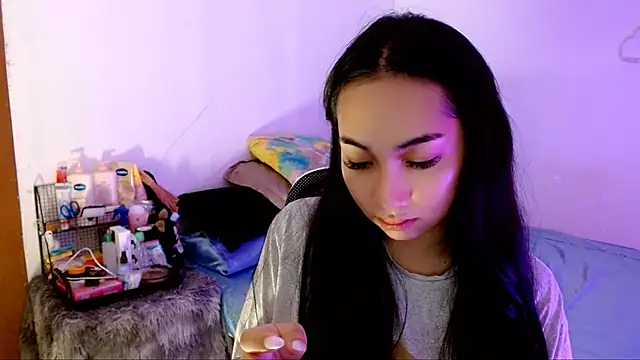 SweetLilly 18 online show from November 8, 2:04 am