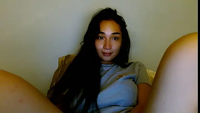 SweetLilly 18 online show from April 12, 2:53 pm