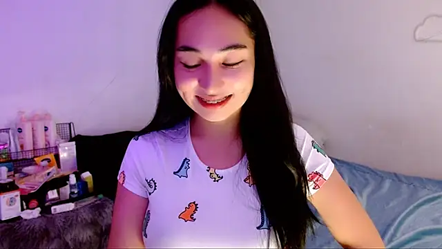 Snapshot of SweetLilly_18 chatting on September 27, 3:34 am SweetLilly 18 online show from September 27, 3:34 am