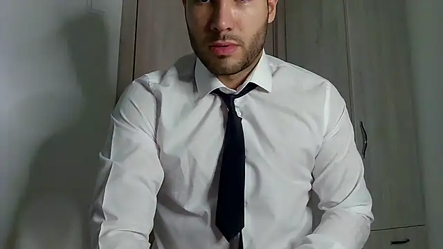 Snapshot of Justynn1 chatting on December 2, 9:56 pm Justynn1 online show from December 2, 9:56 pm