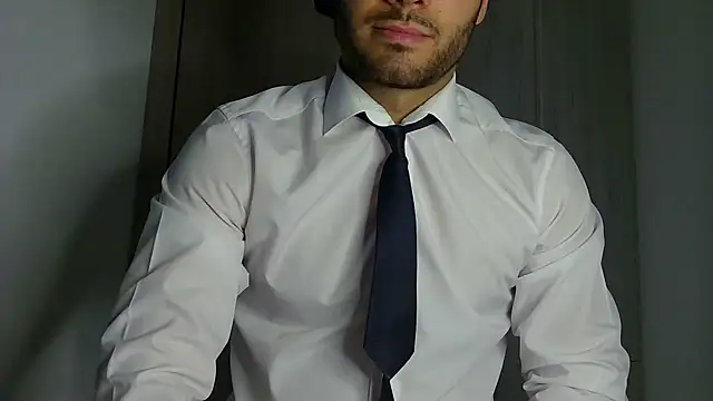 Justynn1 online show from April 22, 10:27 pm