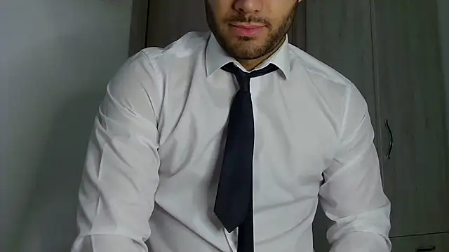 Justynn1 online show from April 24, 4:47 am