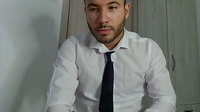 Snapshot of Justynn1 chatting on January 28, 7:11 am Justynn1 online show from January 28, 7:11 am