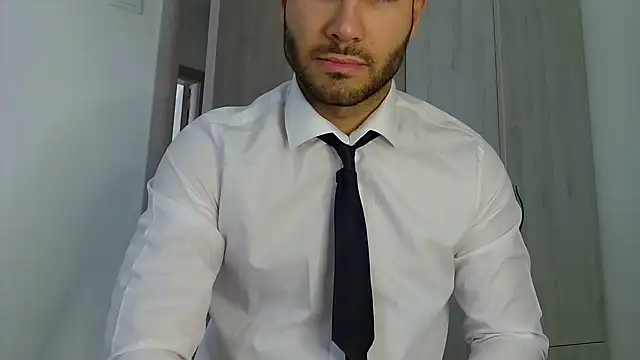 Justynn1 online show from June 1, 4:45 am