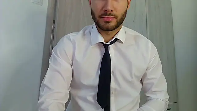Snapshot of Justynn1 chatting on March 19, 5:41 am Justynn1 online show from March 19, 5:41 am